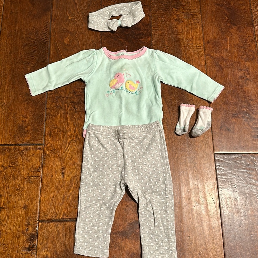 Vitamins Baby Girls Bird/Spring 4 Piece Outfit